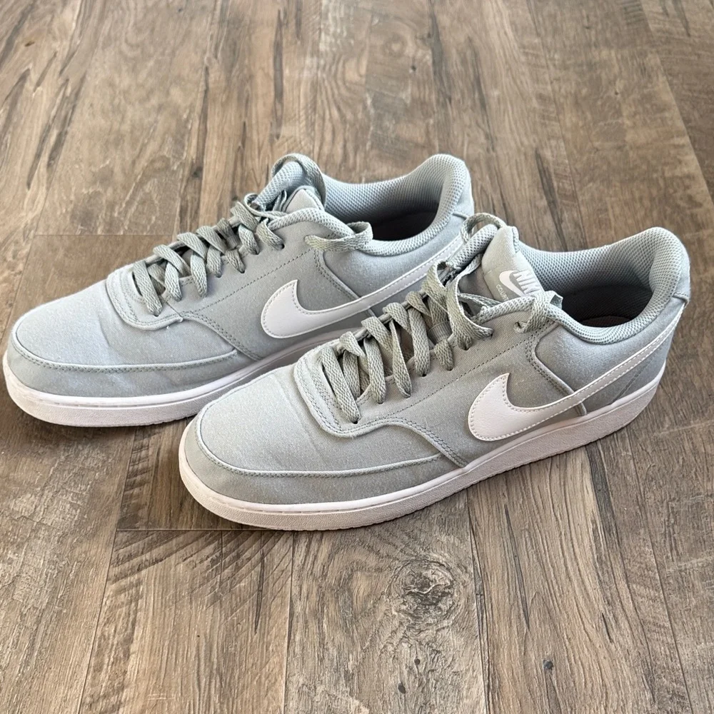 Nike - Men's Light Gray Sneakers - Size 11